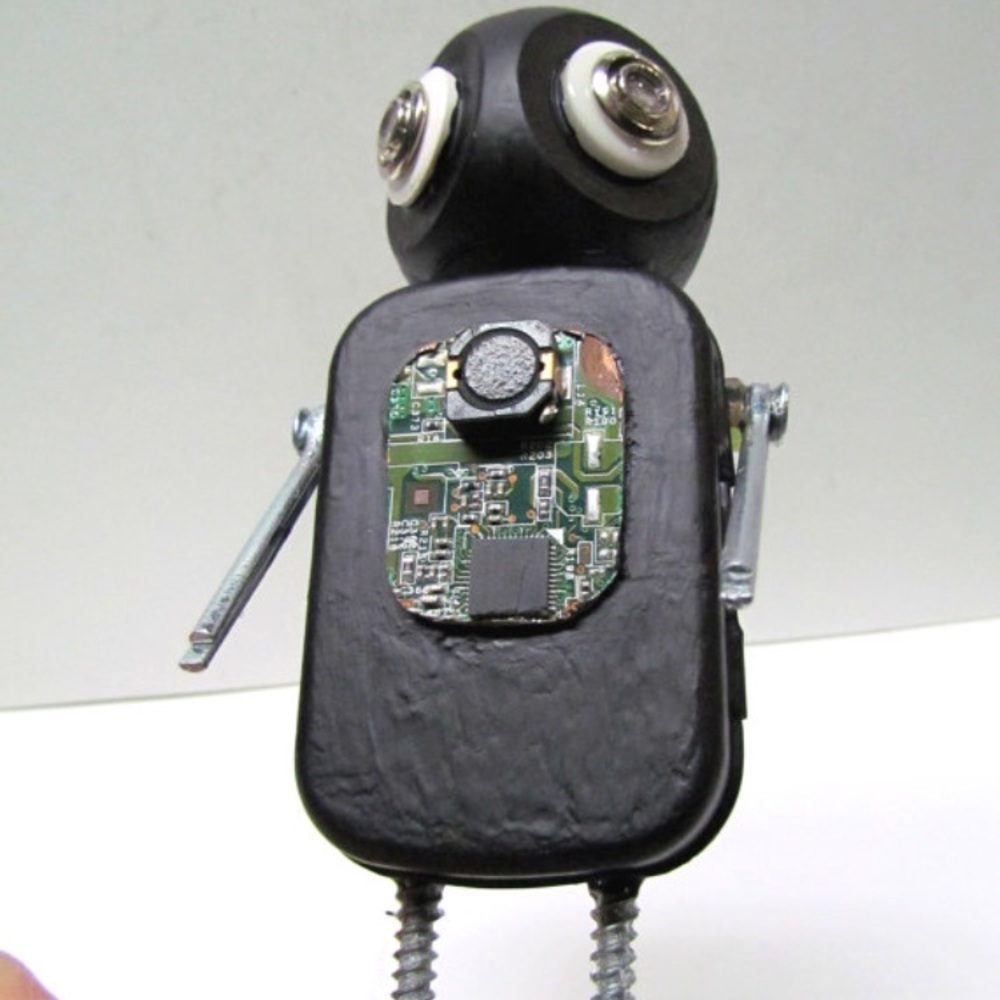 Found Objects Robot Sculpture / Assemblage Robot - image 5